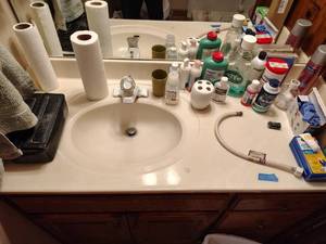 lot 197 image: Bathroom items - cleaner, sun screen, bandages and more