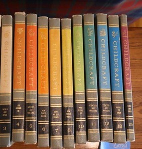 lot 184 image: Vintage Child Craft books