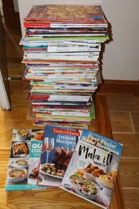 lot 186 image: Recipe books and magazines