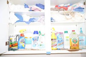 lot 94 image: Laundry and household cleaners
