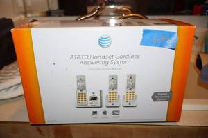 lot 96 image: AT&T Handset cordless answering system - unused, still in packaging