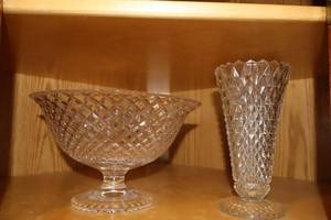 lot 104 image: Diamond point glass vase and fruit bowl with cookie press and cutters
