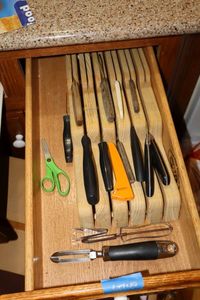 lot 149 image: Misc. chopping and paring knives