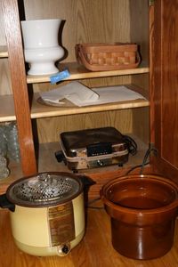 lot 144 image: Vintage crockpotfryer and waffle maker, basket and white plastic vase