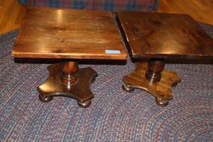 lot 181 image: Pair of wood side tables