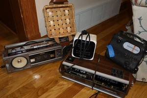 lot 217 image: Portable radios and cassette players