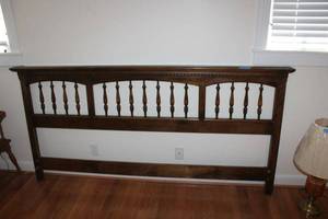 lot 287 image: King size Ethan Allen headboard
