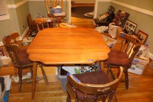 lot 220 image: Drop leaf dining table and 4 chairs