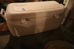 lot 336 image: White Igloo cooler