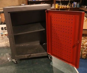 lot 354 image: Rolling tool cabinet