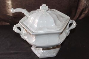 lot 67 image: Vintage Iron stone Soup Tureen with Lid, and ladle, in the Grape Pattern by Red Cliff