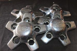 lot 70 image: Four, Vintage OEM Chevrolet S10 Blazer Extreme 16-inch Wheel Center Caps