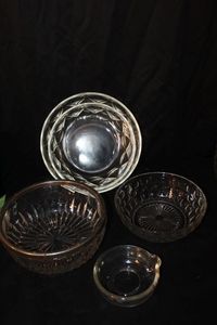 lot 163 image: Collection of Vintage Glass Bowls as Seen in Photos