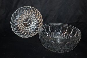 lot 164 image: Vintage Serving and Relish Bowls