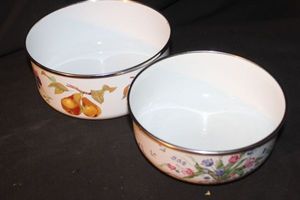 lot 174 image: vintage fruit-patterned enamel nesting bowls from the 1970s or 1980s,