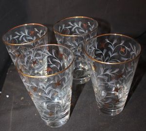 lot 206 image: Four Vintage Libbey Glass Companys Royal Fern pattern tumblers