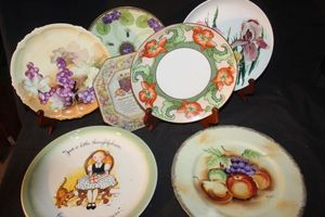 lot 239 image: Seven Collectible Hand Painted Plates Vintage Lefton China Salad Plate Featuring Hand Painted Fruit. 1970s Holly Hobbie Just A Little Thoughfulness by American Greetings,&nbsp See below for more descriptions