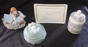 lot 242 image: Four Vintage Ceramic Home Decor Items&nbsp See below for Description