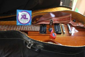 lot 248 image: Vintage electric Guitar Honda 11 h723ML, needs work