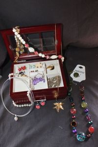 lot 256 image: Vintage Fashion Jewelry and small Jewelry box.