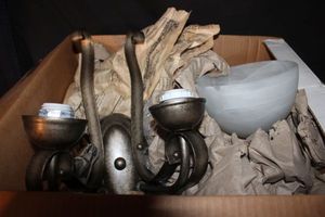 lot 408 image: Wall Mounted Light Fixture as Seen in Photos