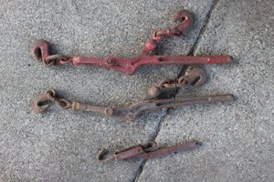 lot 27 image: Three Vintage Assorted Lever Action Load Binders