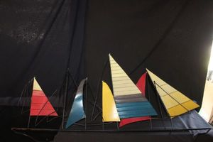 lot 447 image: Metal Sailboat Wall Decor