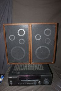 lot 22 image: Vintage Compact Stereo System includes Kenwood Receiver and speakers