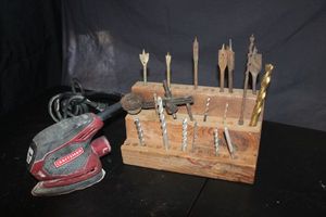 lot 456 image: Craftsman Rabbit Sander and Drill bit in Block