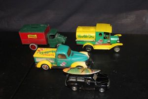 lot 460 image: Die cast coin Banks and Die Cast Cars
