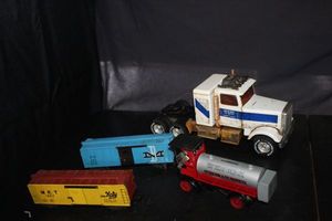 lot 461 image: Die Cast Bank, vintage Train Cars and More