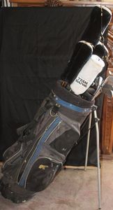 lot 479 image: Set of Golf Clubs and Bag is as Shown in Photos