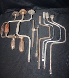 lot 501 image: Selection of Vintage Hand Dills and Socket Wrenches
