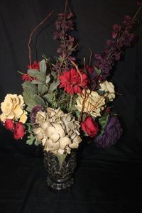 lot 504 image: Large Vase and Artificial Bouquet of Flowers