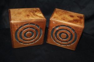 lot 544 image: small Speakers in wooden Boxes