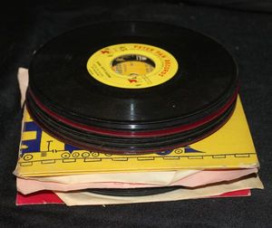 lot 552 image: selection of 45 Records without covers