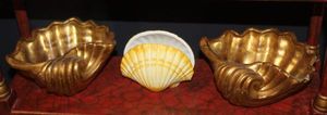 lot 566 image: Seashell Home Decor