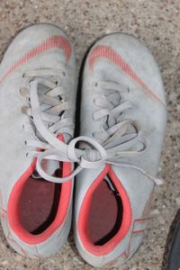 lot 583 image: Ladies Nike Golf Cleats