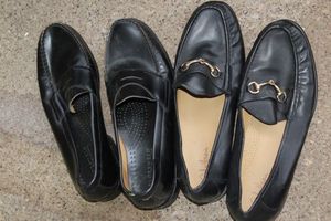 lot 587 image: Ladies Flats