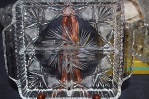 lot 617 image: Crystal Relish Tray