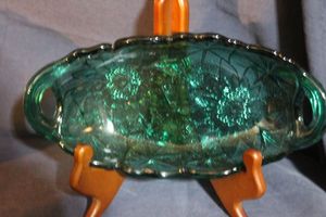 lot 640 image: Vintage Iridescent Carnival Oval Bowl