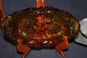 lot 641 image: Vintage Amber Carnival Oval Bowl