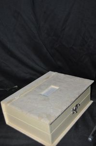 lot 634 image: Keepsake Box