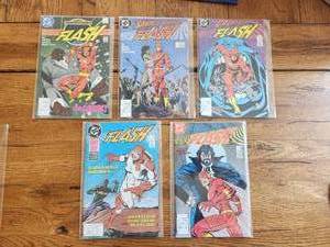 lot 45 image: Selection of vintage DC Comics - 1988 - Flash - #9,10,11,12,13