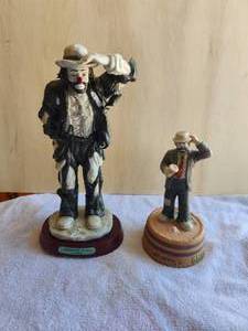 lot 14 image: Lot of 2 - Vintage Emmett Kelly Jr Flambro Porcelain Clown Figurine - Looking out to See - wood base - hand signed and Weary Willie - Music Box - signed and dated