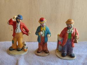 lot 48 image: Lot of 3 - Vintage Emmett Kelly Jr Flambro Porcelain Clown Figurine - Weary Willie - hand signed