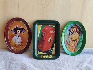 lot 56 image: Selection of 3 small collectible Coca Cola metal trays