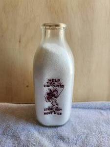 lot 58 image: Vintage square glass Smiths Dairy Erie, PA. Quart - with rare Vogt milk cap