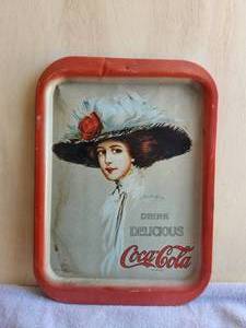 lot 72 image: Vintage collectible metal Coca Cola tray