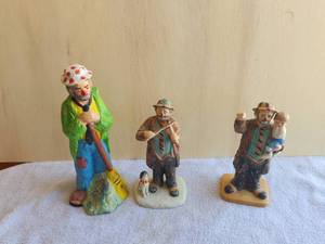 lot 94 image: Lot of 3 - Vintage Emmett Kelly Jr Dave Grossman Creation Porcelain Clown Figurine - Numbered 622815000 & Weary Willie - hand signed(1)